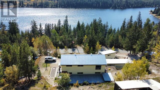 4158 Princeton Summerland Road, House detached with 3 bedrooms, 1 bathrooms and 1 parking in Okanagan Similkameen H BC | Image 2