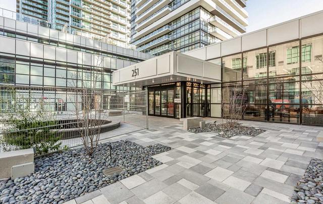 2107 - 251 Manitoba St, Condo with 1 bedrooms, 1 bathrooms and 1 parking in Toronto ON | Image 1