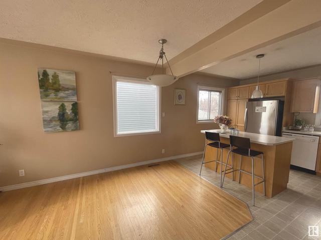9024 148 St Nw, House detached with 3 bedrooms, 2 bathrooms and null parking in Edmonton AB | Image 4
