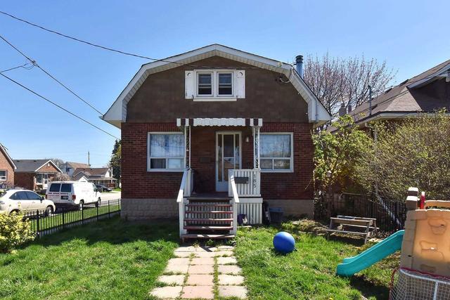 185 Oshawa Blvd N, House detached with 4 bedrooms, 2 bathrooms and 2 parking in Oshawa ON | Card Image