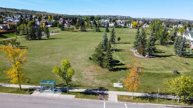 5 Sandpiper Link Nw, Home with 3 bedrooms, 1 bathrooms and 2 parking in Calgary AB | Image 46