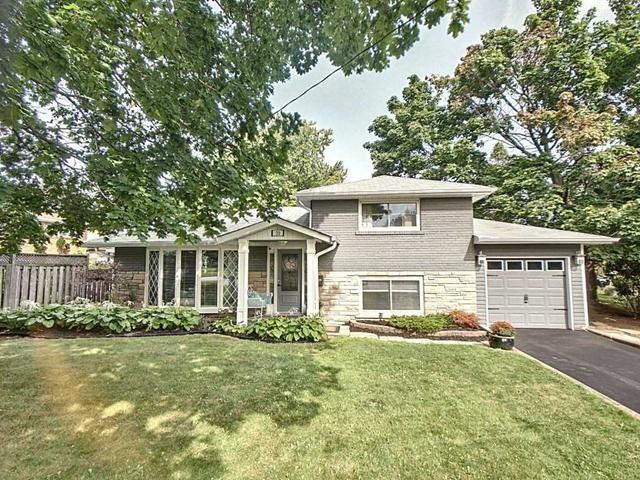 30 Fordover Dr, House detached with 4 bedrooms, 2 bathrooms and 3 parking in Toronto ON | Image 1