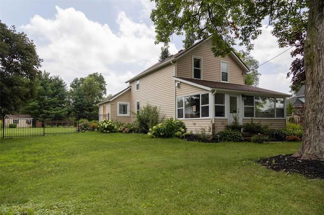 235 Oakland Rd, House detached with 3 bedrooms, 2 bathrooms and 5 parking in Brant ON | Image 14