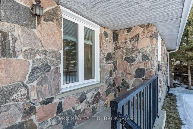 2063 Highway 11, House detached with 2 bedrooms, 1 bathrooms and 8 parking in Oro Medonte ON | Image 36