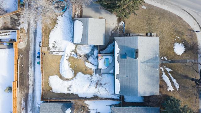 704 Imperial Way Sw, House detached with 4 bedrooms, 3 bathrooms and 4 parking in Calgary AB | Image 40