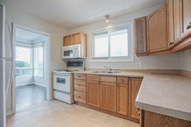 33 Larchwood Dr, House detached with 3 bedrooms, 3 bathrooms and 2 parking in St. Catharines ON | Image 11