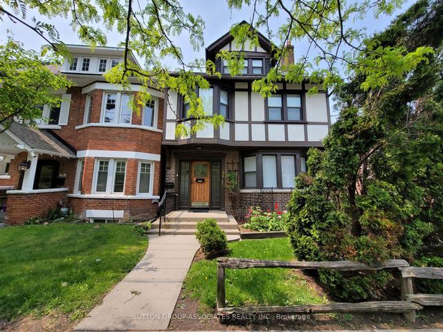 upper - 378 Spadina Rd, House detached with 4 bedrooms, 2 bathrooms and 4 parking in Toronto ON | Image 1