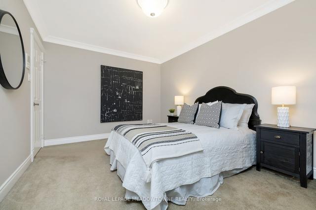 248 Randall Cres, House detached with 4 bedrooms, 4 bathrooms and 4 parking in Milton ON | Image 21