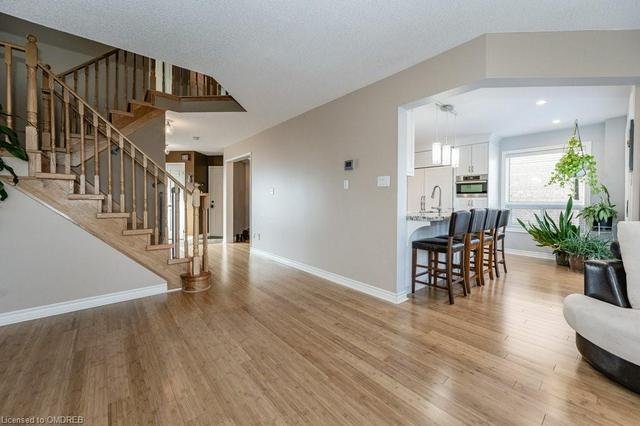 5457 Remington Court, House detached with 4 bedrooms, 2 bathrooms and null parking in Mississauga ON | Image 11