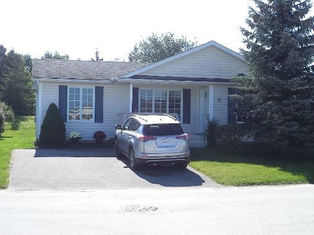 61 Pennsylvania Ave, House detached with 2 bedrooms, 2 bathrooms and 2 parking in Wasaga Beach ON | Image 1