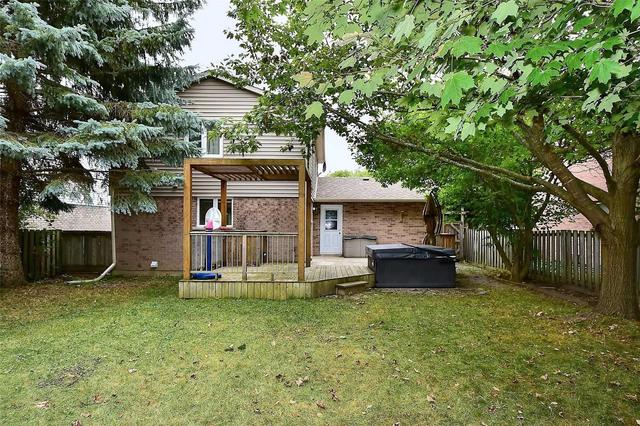 290 Manchester Dr, House detached with 3 bedrooms, 3 bathrooms and 4 parking in Newmarket ON | Image 17