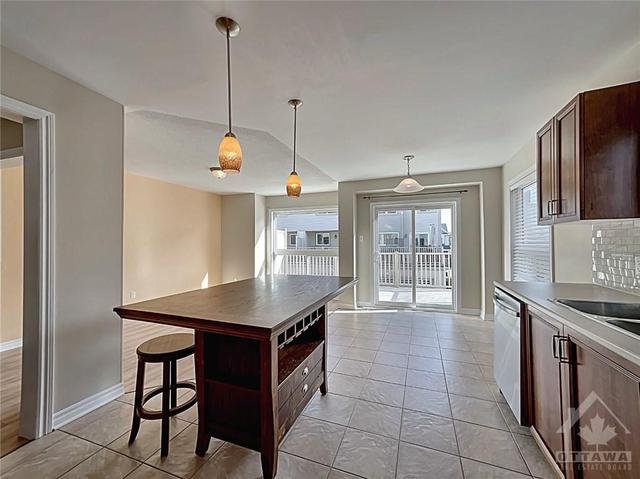 838 Campobello Drive, Townhouse with 3 bedrooms, 3 bathrooms and 2 parking in Ottawa ON | Image 9
