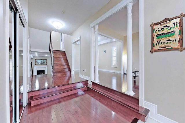 18 Roberson Dr, House detached with 5 bedrooms, 7 bathrooms and 6 parking in Ajax ON | Image 23