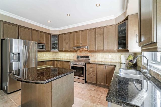 24 Coin St, House detached with 4 bedrooms, 5 bathrooms and 6 parking in Brampton ON | Image 3
