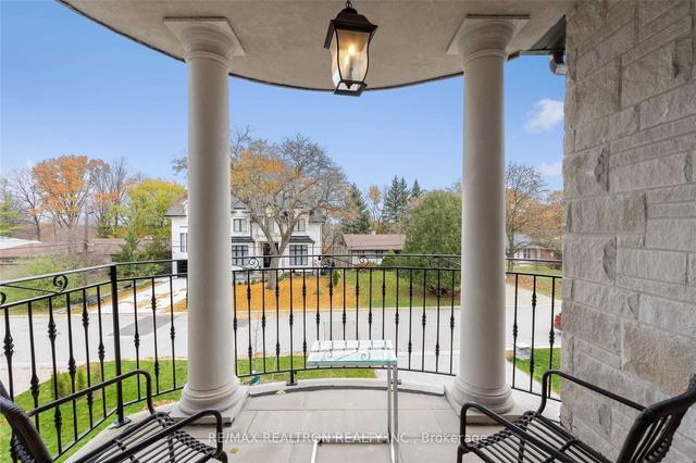 18 Viamede Cres, House detached with 4 bedrooms, 7 bathrooms and 8 parking in Toronto ON | Image 17