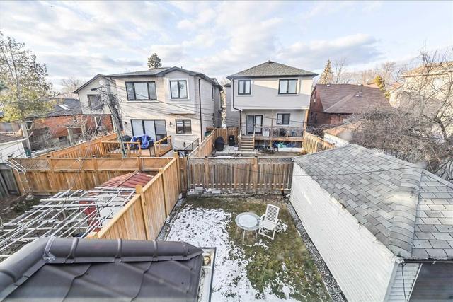 374 O'connor Dr, House detached with 6 bedrooms, 2 bathrooms and 2 parking in Toronto ON | Image 27