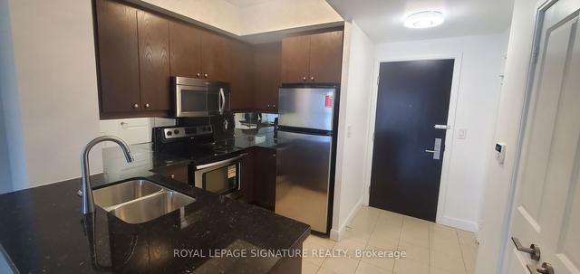 1105 - 50 Absolute Ave, Condo with 2 bedrooms, 2 bathrooms and 1 parking in Mississauga ON | Image 3