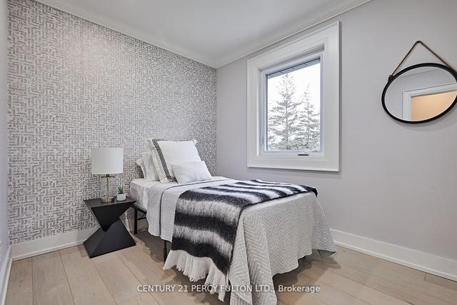 40 Monarchwood Cres, House detached with 3 bedrooms, 4 bathrooms and 5 parking in Toronto ON | Image 7