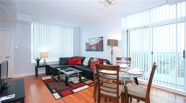 Uph05 - 1 Avondale Ave, Condo with 2 bedrooms, 2 bathrooms and 1 parking in Toronto ON | Image 3