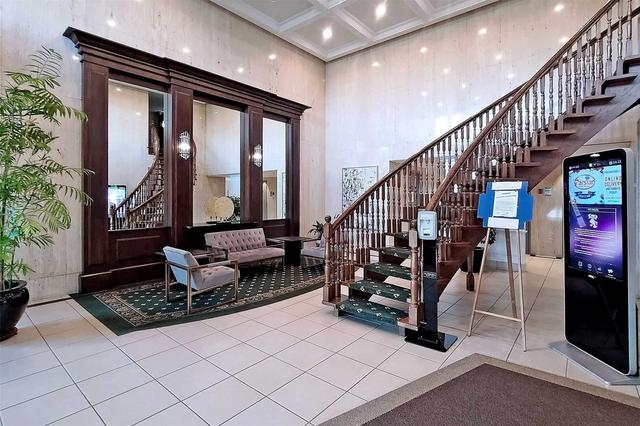 1810 - 8111 Yonge St, Condo with 2 bedrooms, 2 bathrooms and 1 parking in Markham ON | Image 12