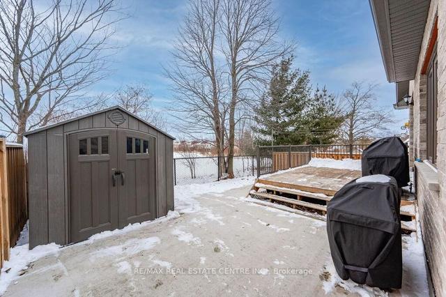 56 Law Dr, House detached with 2 bedrooms, 3 bathrooms and 4 parking in Guelph ON | Image 21