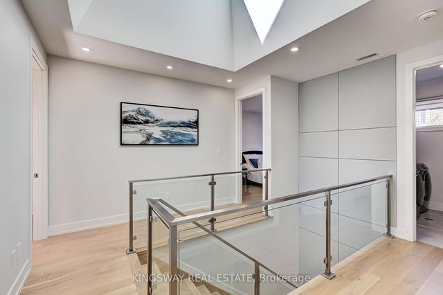 201 Van Dusen Blvd, House detached with 4 bedrooms, 6 bathrooms and 5 parking in Toronto ON | Image 14