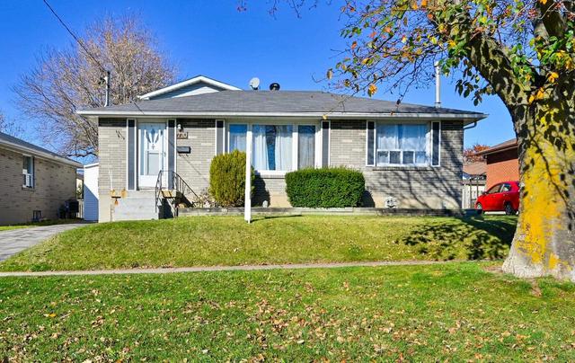 770 Phillip Murray Ave, House detached with 3 bedrooms, 2 bathrooms and 2 parking in Oshawa ON | Image 1