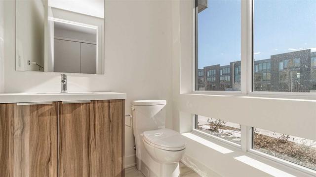 20 Sonic Way, Townhouse with 3 bedrooms, 3 bathrooms and 1 parking in Toronto ON | Image 3