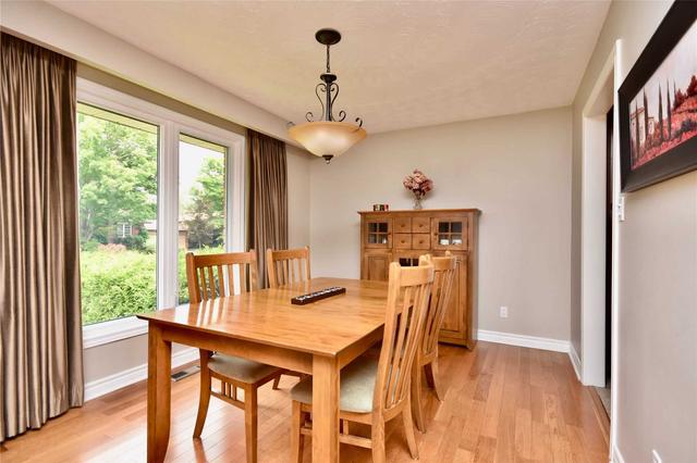 17 Algonquin Tr, House detached with 2 bedrooms, 2 bathrooms and 6 parking in Barrie ON | Image 32