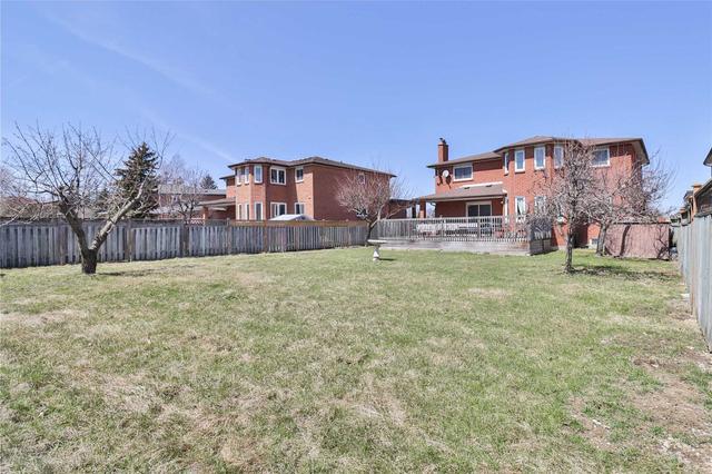 25 Ravenhill Cres, House detached with 4 bedrooms, 4 bathrooms and 12 parking in Markham ON | Image 28