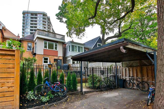 118 Gothic Ave, House detached with 4 bedrooms, 4 bathrooms and 1 parking in Toronto ON | Image 33