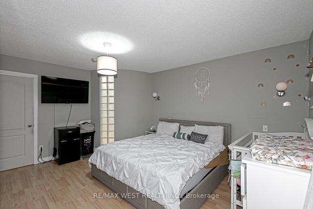 7698 Kipling Ave, House detached with 2 bedrooms, 3 bathrooms and 8 parking in Vaughan ON | Image 8