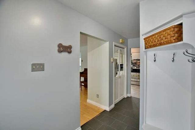 7 Bryan Dr, House detached with 3 bedrooms, 2 bathrooms and 5 parking in Collingwood ON | Image 2