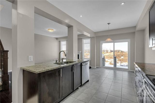 40 Tapadero Avenue, House detached with 4 bedrooms, 4 bathrooms and 4 parking in Ottawa ON | Image 14