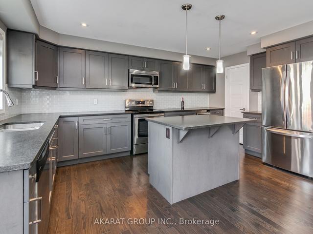 18 - 3045 George Savage Ave, House attached with 3 bedrooms, 3 bathrooms and 3 parking in Oakville ON | Image 2