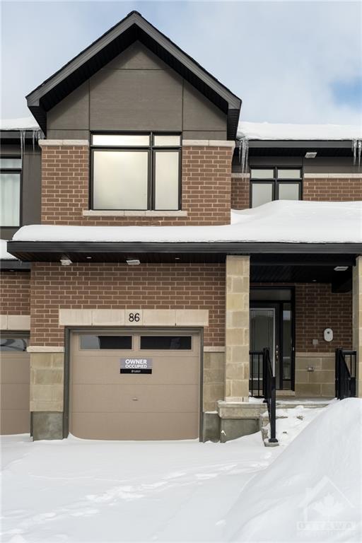 86 Nettle Crescent, Townhouse with 4 bedrooms, 3 bathrooms and 2 parking in Ottawa ON | Image 2