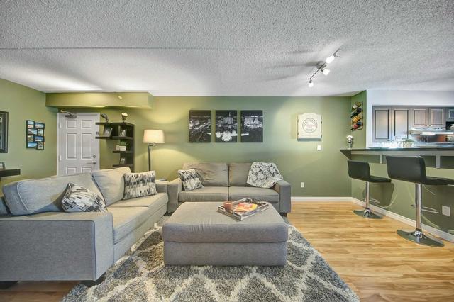 305 - 1483 Maple Ave E, Condo with 1 bedrooms, 1 bathrooms and 1 parking in Milton ON | Image 3