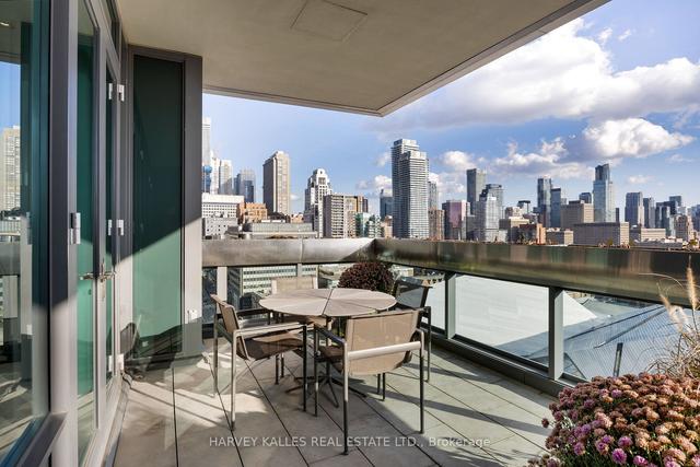 1501 - 206 Bloor St W, Condo with 2 bedrooms, 3 bathrooms and 2 parking in Toronto ON | Image 4