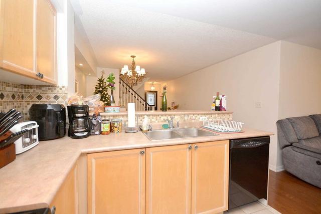 2157 Baronwood Dr, House attached with 3 bedrooms, 2 bathrooms and 3 parking in Oakville ON | Image 8