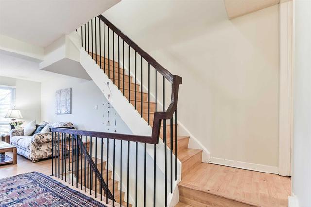 86 Flaming Rose Way, Townhouse with 3 bedrooms, 3 bathrooms and 1 parking in Toronto ON | Image 9