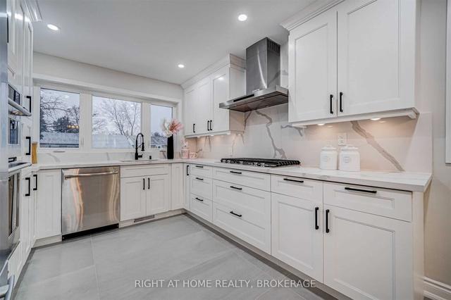 21 Davistow Cres, House detached with 3 bedrooms, 4 bathrooms and 6 parking in Toronto ON | Image 26