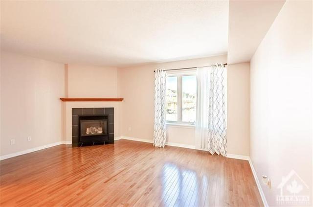 253 - 90 Edenvale Drive, Townhouse with 3 bedrooms, 3 bathrooms and 2 parking in Ottawa ON | Image 5