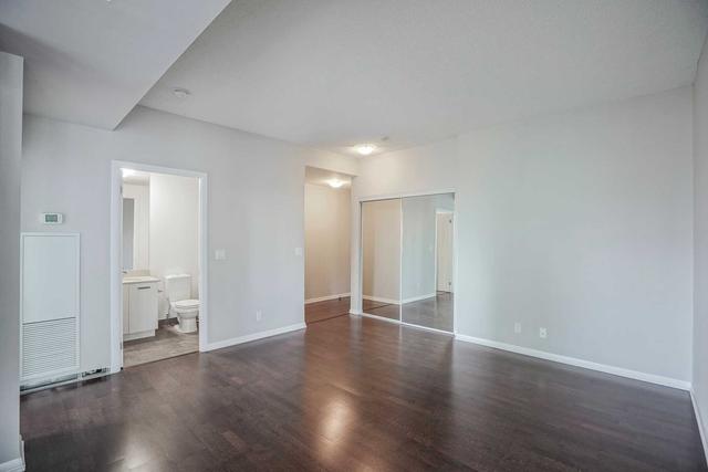 1905 - 832 Bay St, Condo with 2 bedrooms, 2 bathrooms and 1 parking in Toronto ON | Image 6