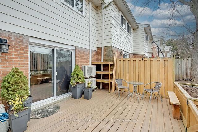 15 - 2095 Marine Dr, Townhouse with 3 bedrooms, 3 bathrooms and 1 parking in Oakville ON | Image 19