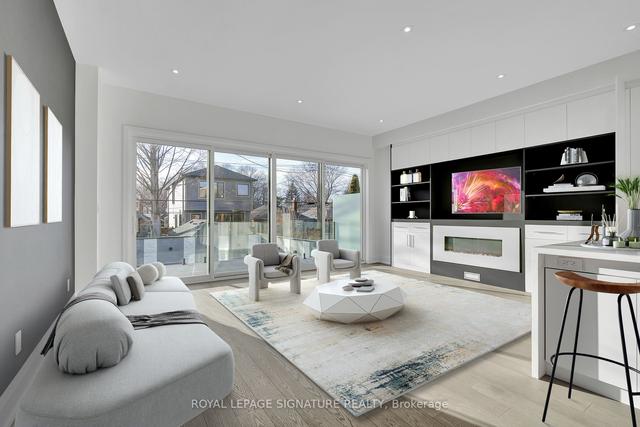 40 Manderley Dr, House detached with 4 bedrooms, 4 bathrooms and 4 parking in Toronto ON | Image 40