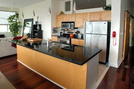 lph10 - 700 King St W, Condo with 2 bedrooms, 2 bathrooms and 1 parking in Toronto ON | Image 4