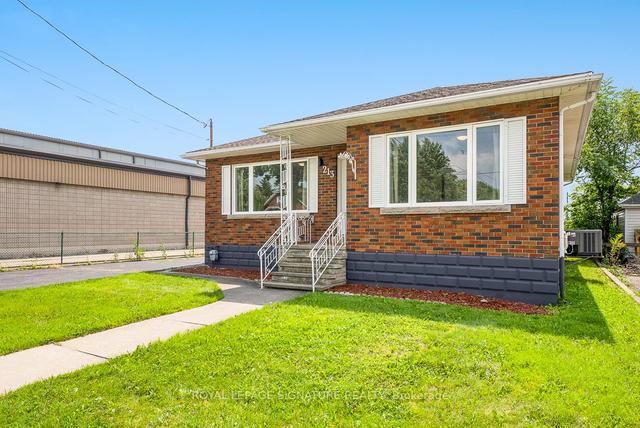 213 Bell St, House detached with 3 bedrooms, 1 bathrooms and 10 parking in Port Colborne ON | Image 1
