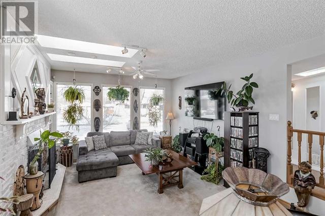 1968 Cottonwood Crescent Se, House detached with 4 bedrooms, 2 bathrooms and 4 parking in Calgary AB | Image 8