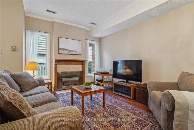 11 - 110 Mary St W, Townhouse with 3 bedrooms, 3 bathrooms and 1 parking in Whitby ON | Image 35