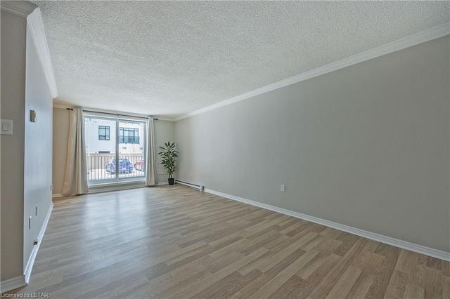 103 - 95 Baseline Road W, House attached with 2 bedrooms, 2 bathrooms and 1 parking in London ON | Image 22